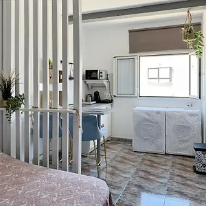 Holiday home Privadas Cerca De La Playa Y Aeropuerto En Casa Compartida Con Otros Huespedes, Playa Honda (Lanzarote)